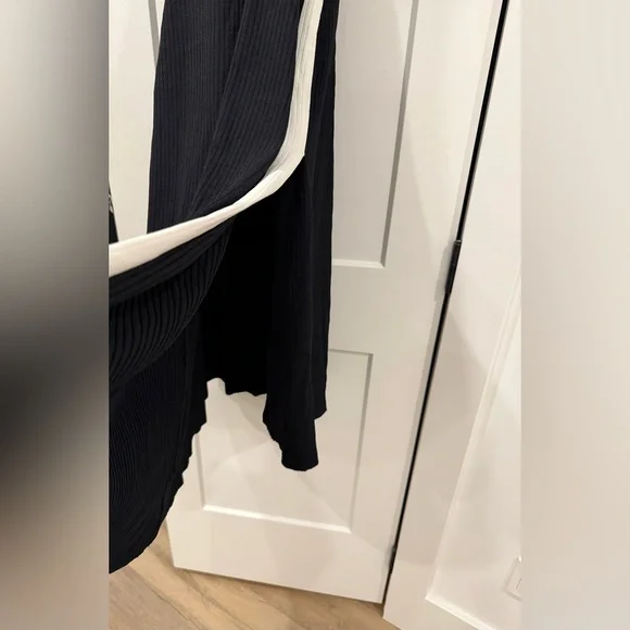 🆕 Maje Split & Contrasting Midi Ribbed Dress - Picture 8 of 11